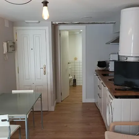 Appartamento 1B. Nuevo, recién reformado: típica rúa Cesteiros. Vigo