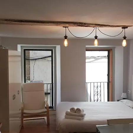 Apartament 1B. Nuevo, Recien Reformado: Tipica Rua Cesteiros. Vigo